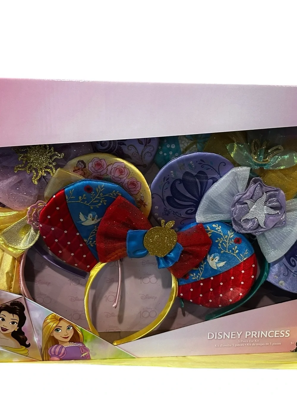 Disney Princess five piece ear kit.